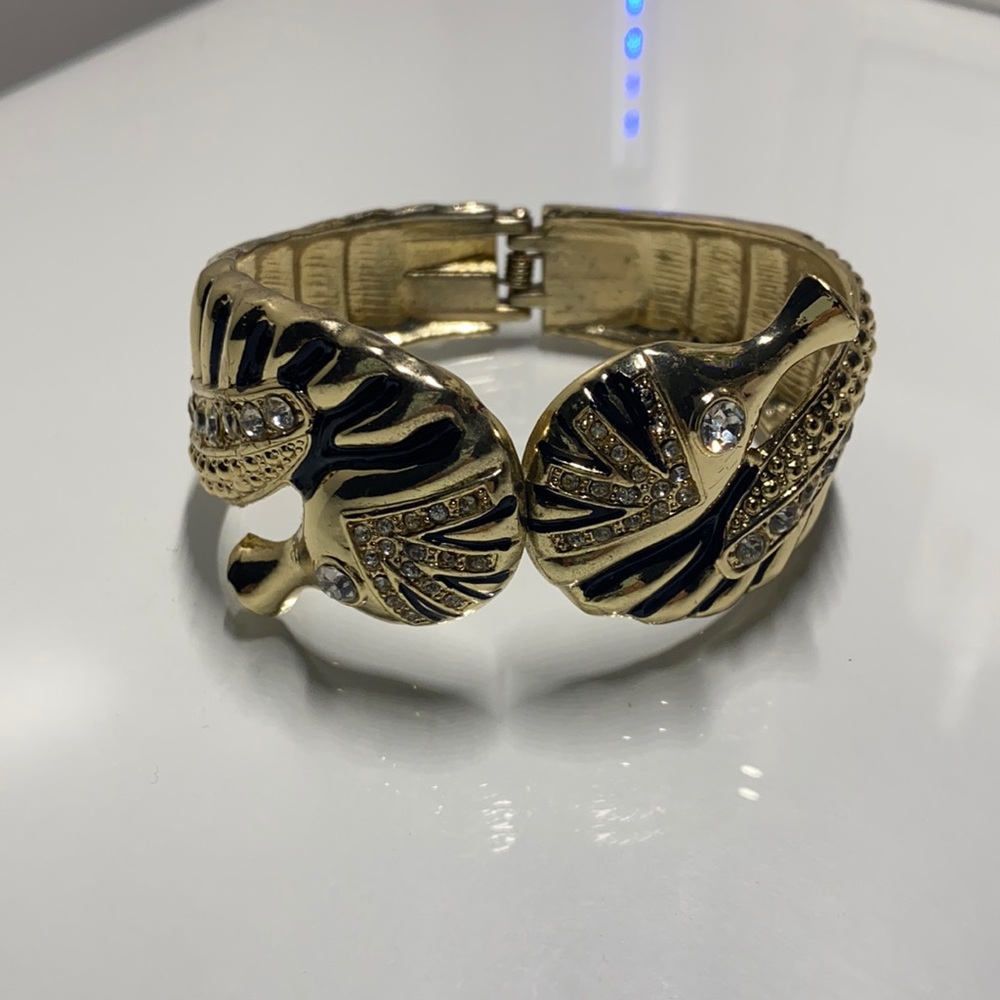 Sea horse bracelet